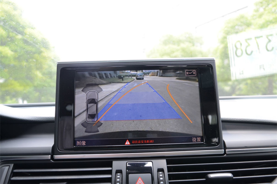 奥迪A6L 2012款 2.5L CVT 豪华型 