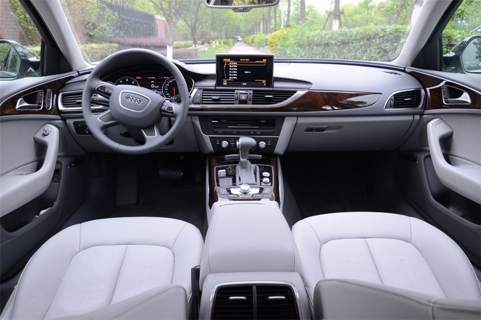 奥迪A6L 2012款 2.5L CVT 豪华型 