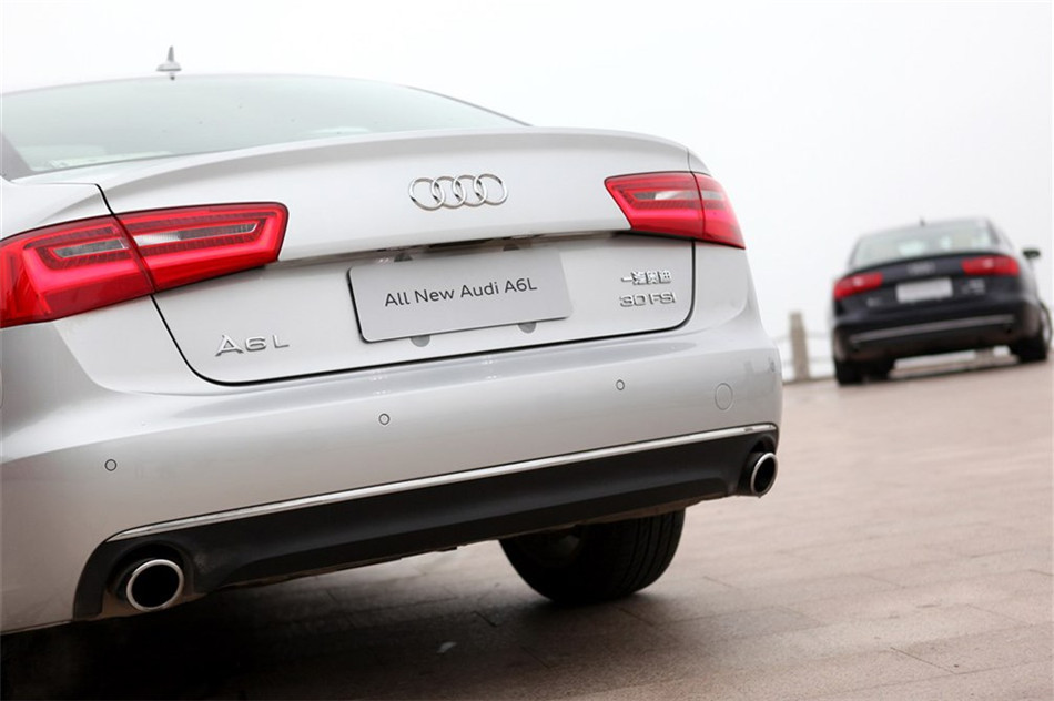 奥迪A6L 2012款 2.5L CVT 豪华型