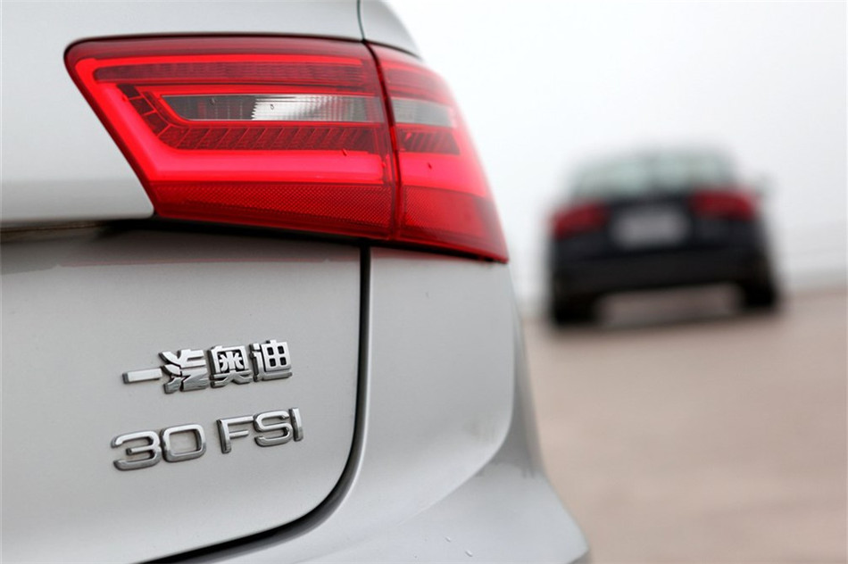 奥迪A6L 2012款 2.5L CVT 豪华型