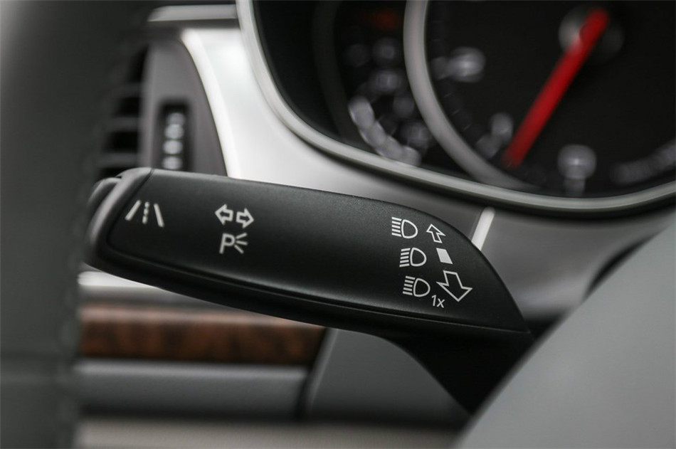 2014款 3.0T 50 TFSI DCT quattro 豪华型 内饰