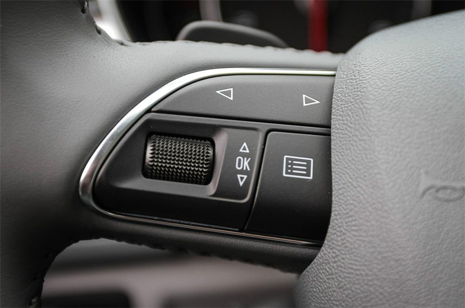 2014款 3.0T 50 TFSI DCT quattro 豪华型 内饰
