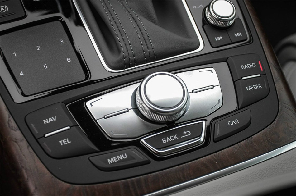 2014款 3.0T 50 TFSI DCT quattro 豪华型 内饰