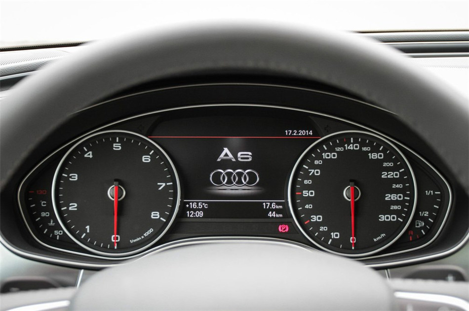 2014款 3.0T 50 TFSI DCT quattro 豪华型 内饰