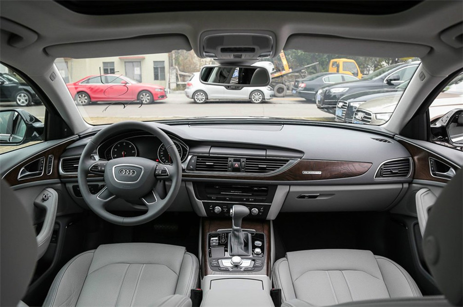 2014款 3.0T 50 TFSI DCT quattro 豪华型 内饰