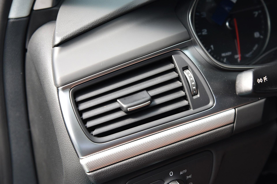 2018款 30周年年型 35 TFSI 时尚型 内饰