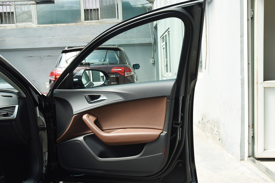 2018款 30周年年型 35 TFSI 时尚型 座椅空间