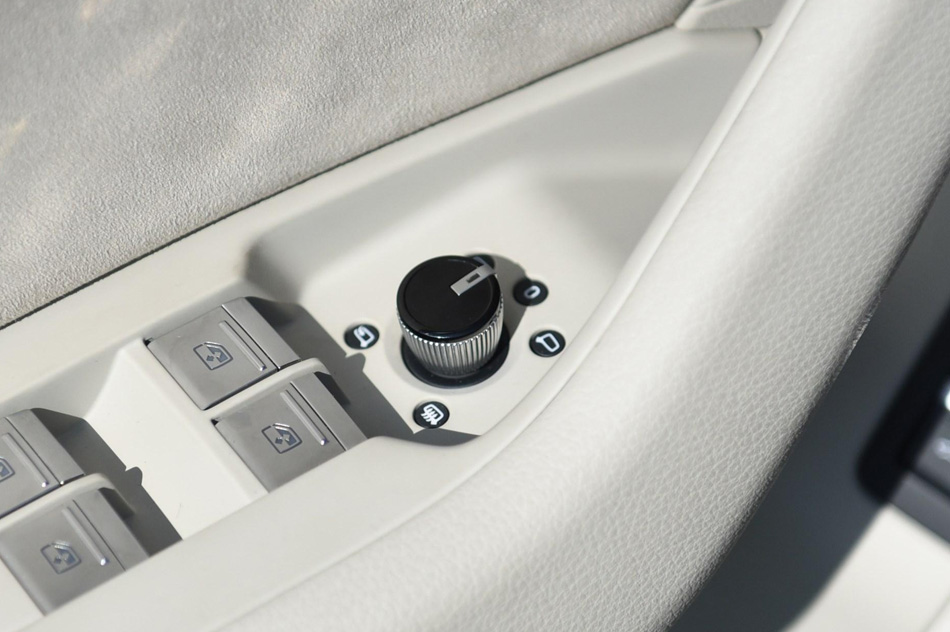 2019款 55 TFSI quattro 旗舰致雅型 座椅空间