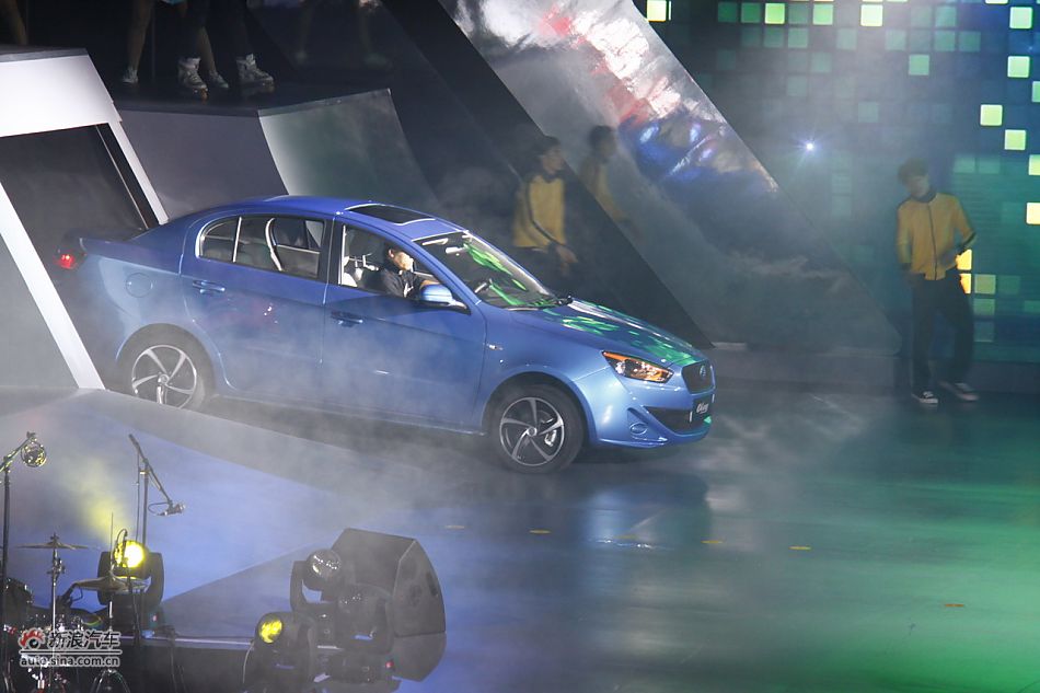 一汽欧朗车型亮相