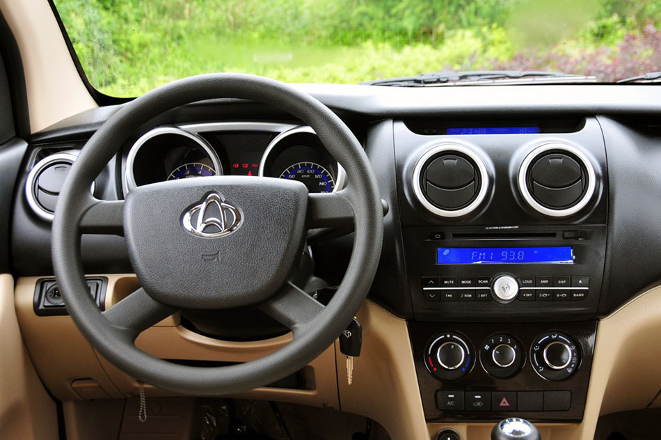 2014款 1.5L精英型 内饰