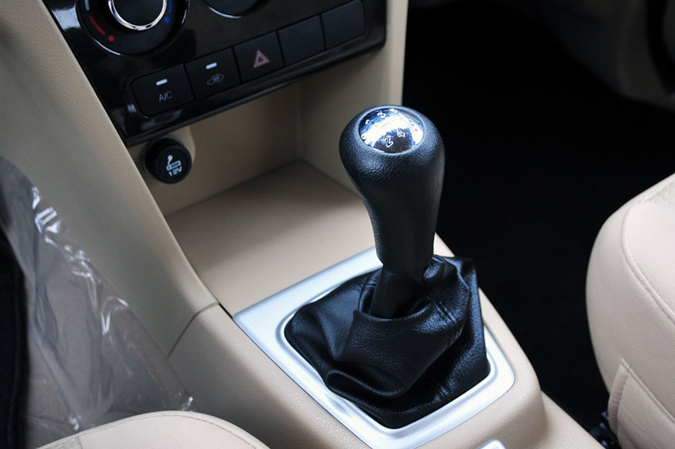 2014款 1.5L精英型 内饰