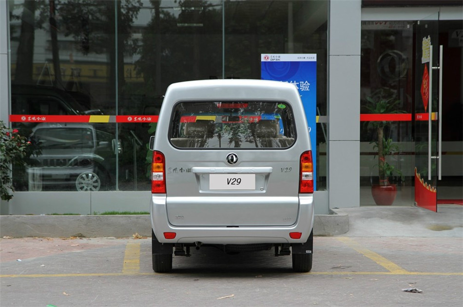 2012款 1.2L MT 标准型 外观