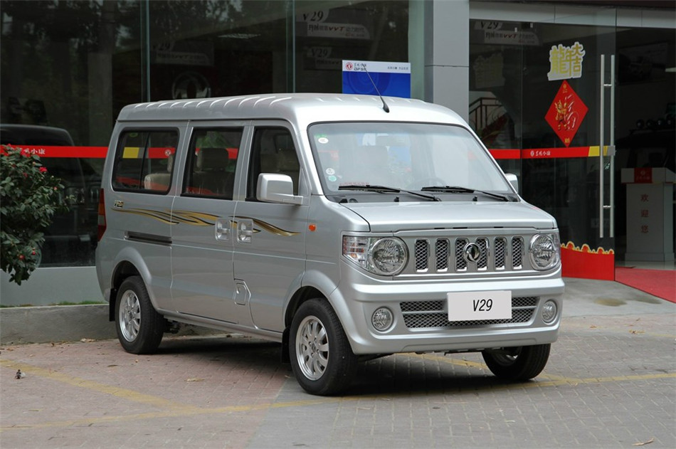 2012款 1.2L MT 标准型 外观