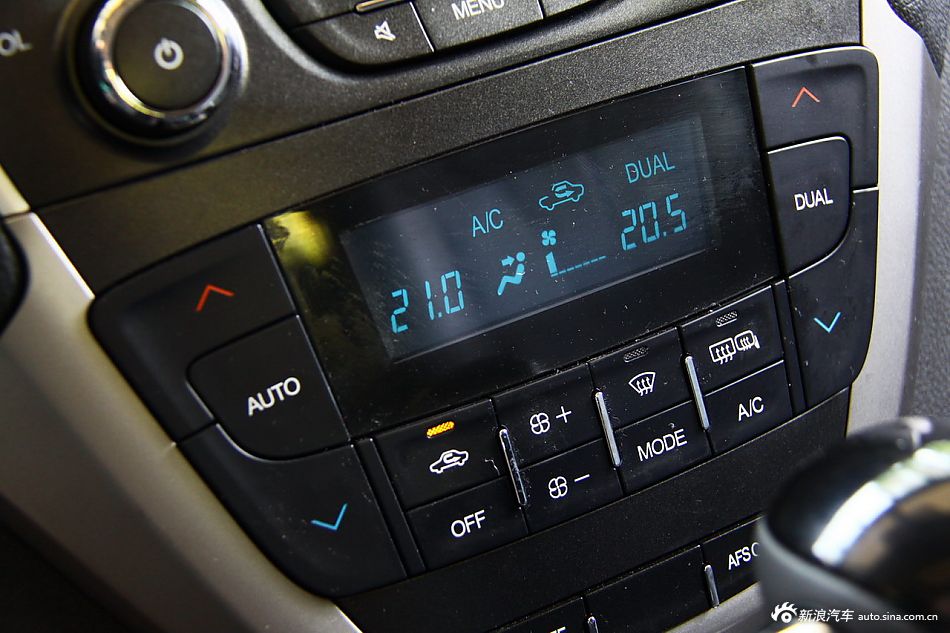 传祺GS5 2.0L自动尊贵版