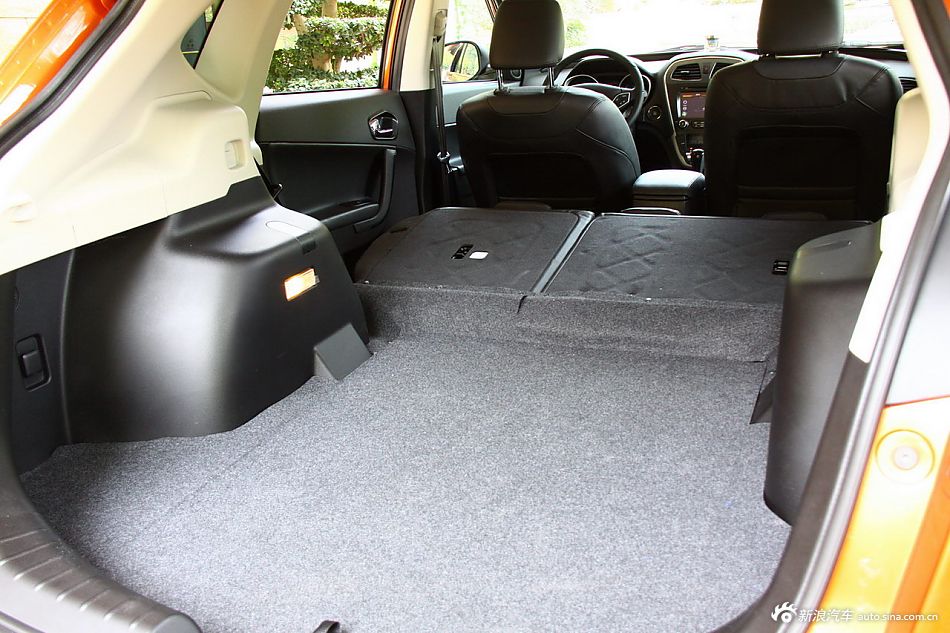 传祺GS5 2.0L自动尊贵版