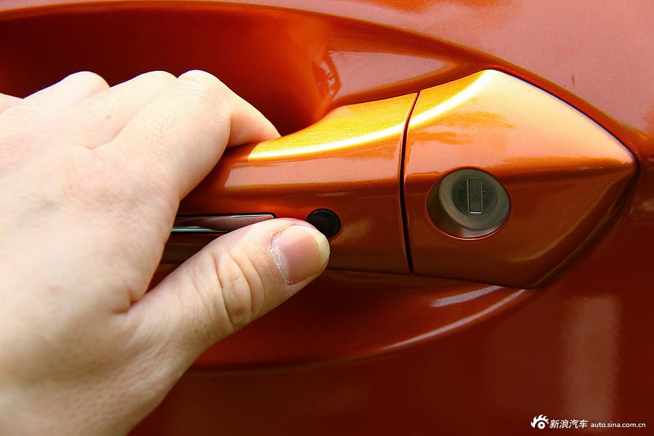 传祺GS5 2.0L自动尊贵版