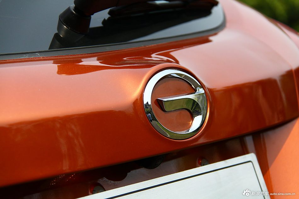 传祺GS5 2.0L自动尊贵版