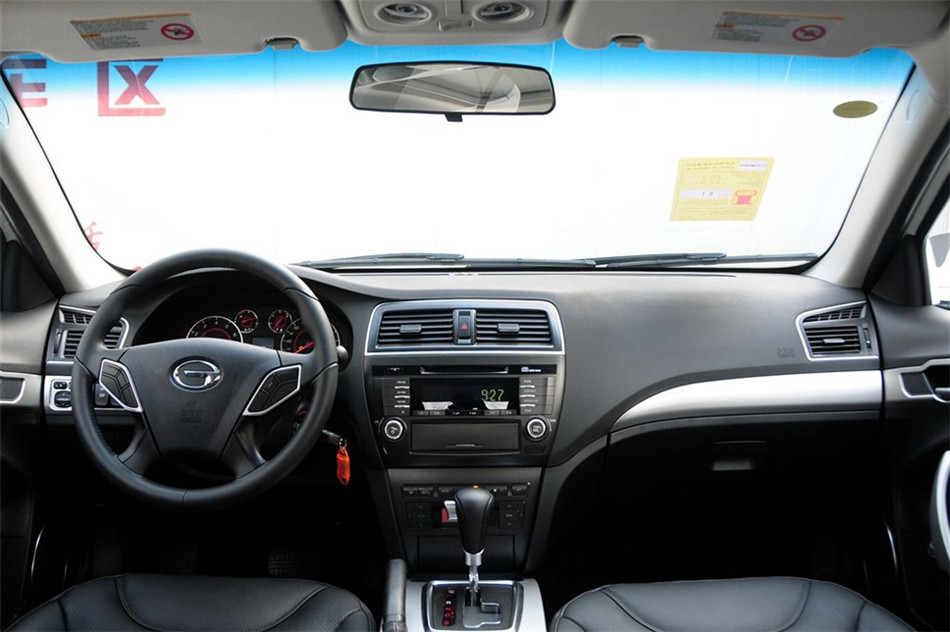 传祺GS5 2013款 1.8T 两驱 AT 豪华版 空间