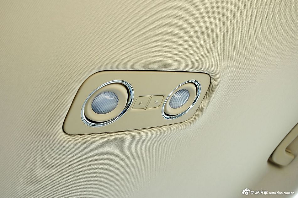 静态体验荣威950