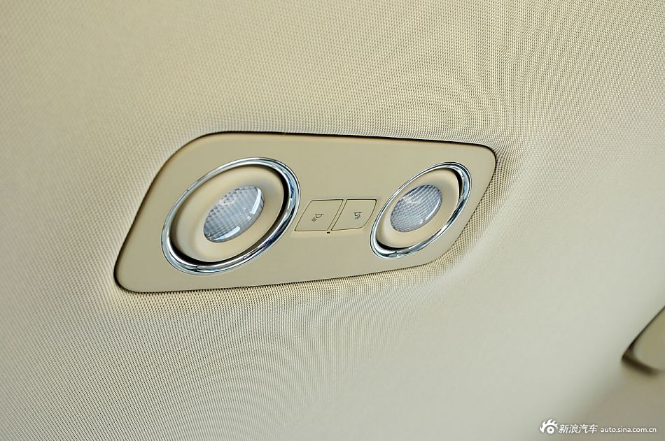 静态体验荣威950