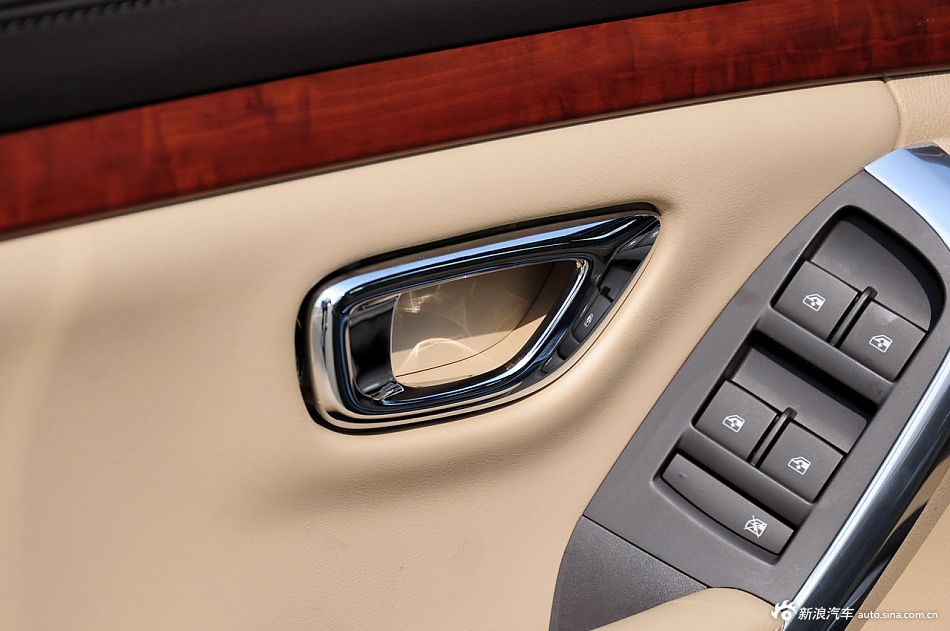 静态体验荣威950