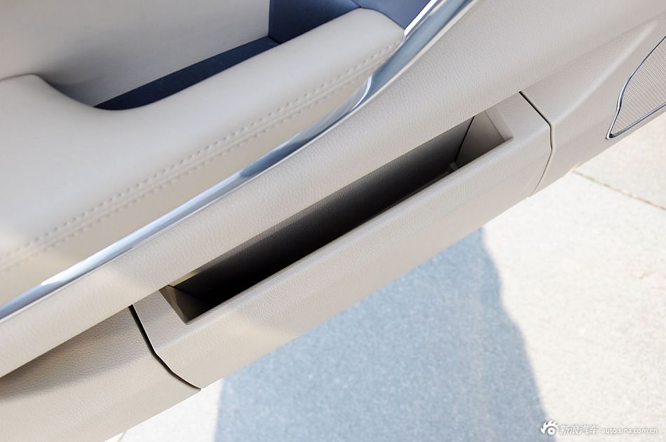 静态体验荣威950