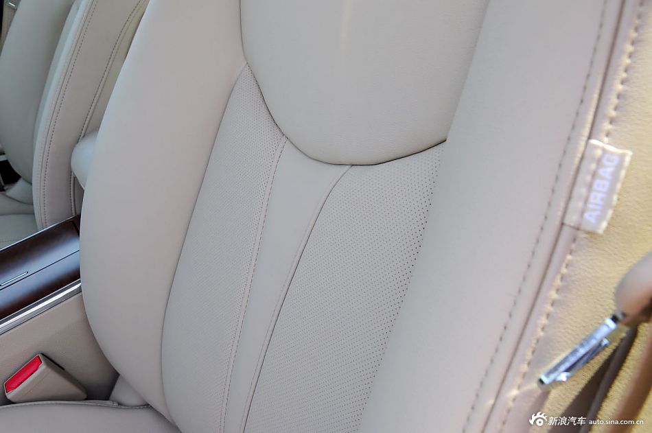 静态体验荣威950