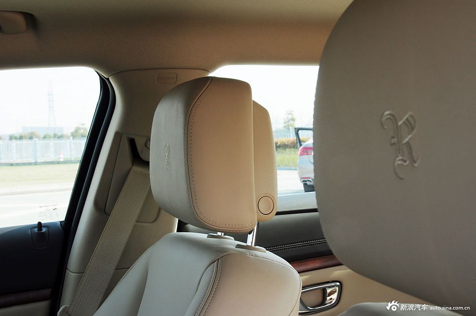 静态体验荣威950