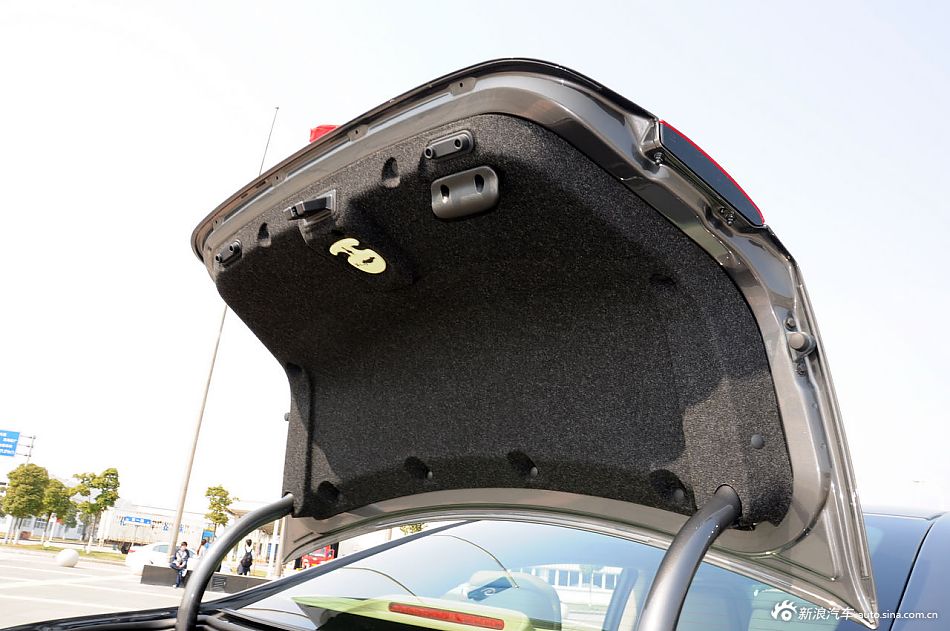 静态体验荣威950