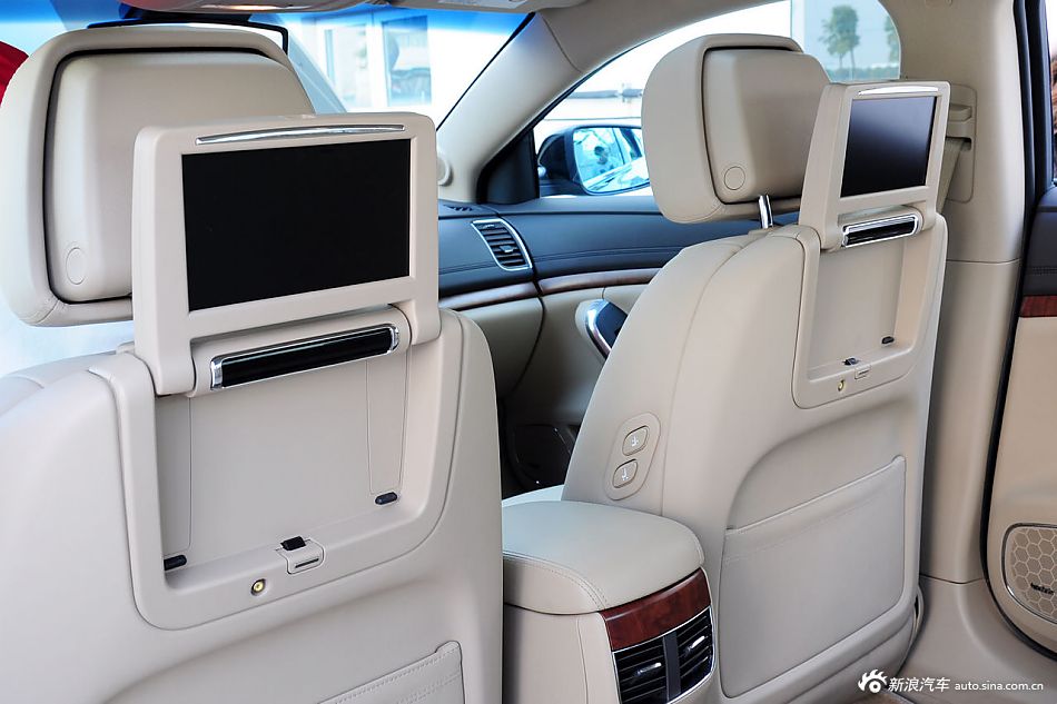 静态体验荣威950