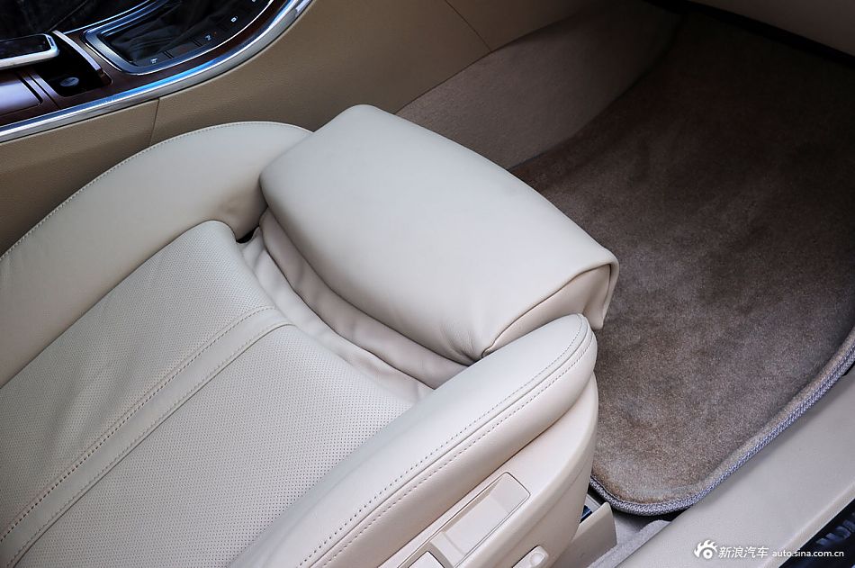 静态体验荣威950