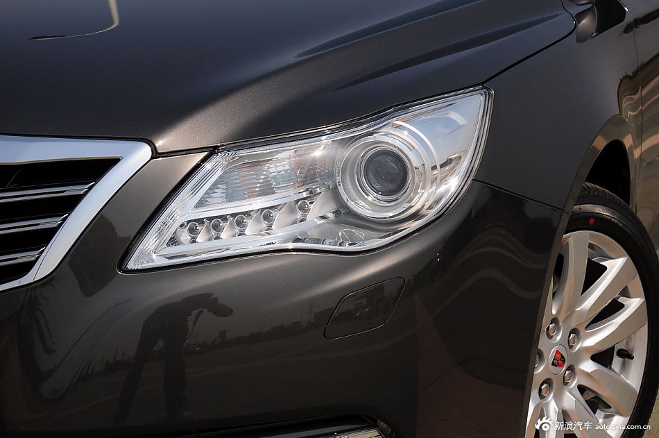 静态体验荣威950