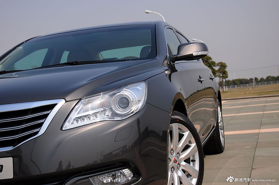 静态体验荣威950