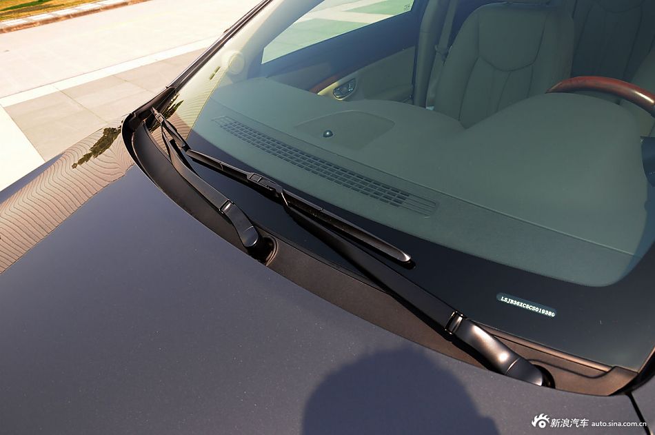 静态体验荣威950