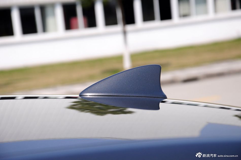 静态体验荣威950