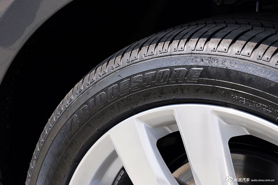 静态体验荣威950