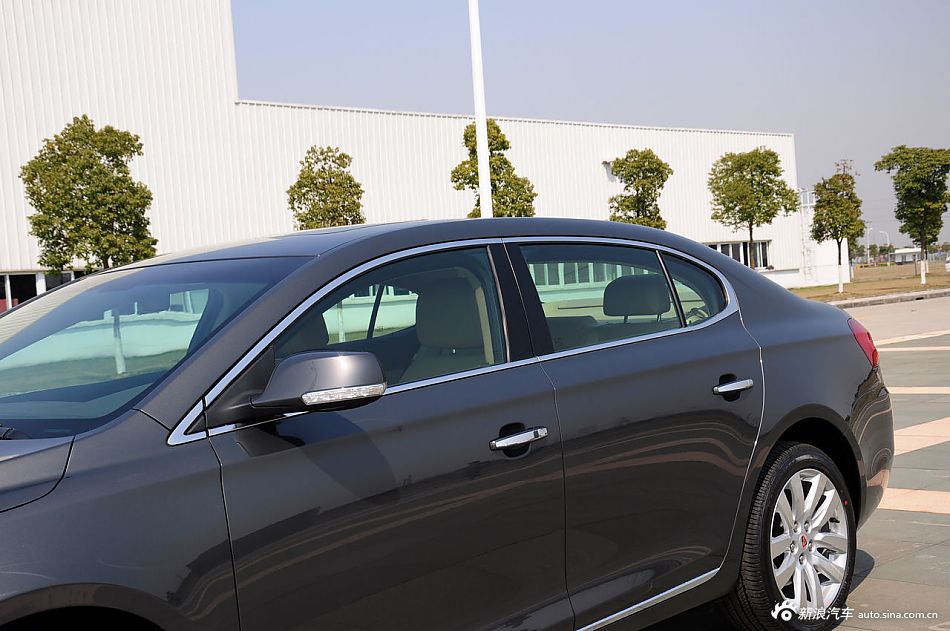 静态体验荣威950