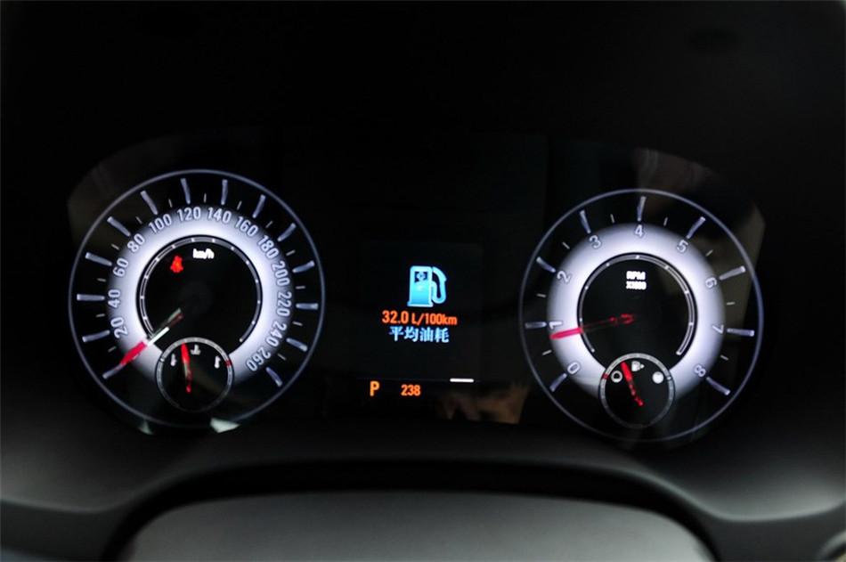 2012款 3.0L AT 旗舰版 内饰