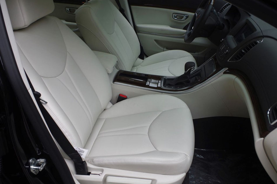 2017款 30T 互联网旗舰版 座椅空间