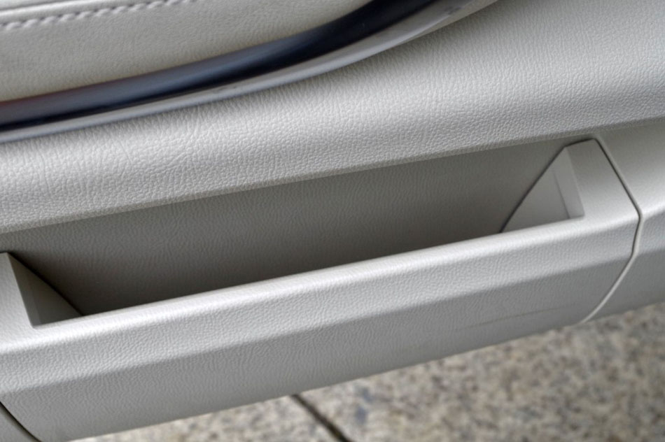 2017款 30T 互联网旗舰版 座椅空间