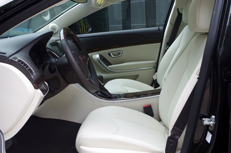 2017款 30T 互联网旗舰版 座椅空间