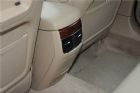2012款 3.0L AT 旗舰版 座椅空间