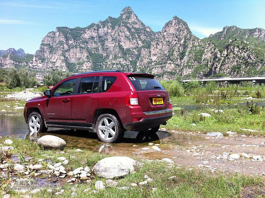 Jeep指南者2.4L CVT豪华版