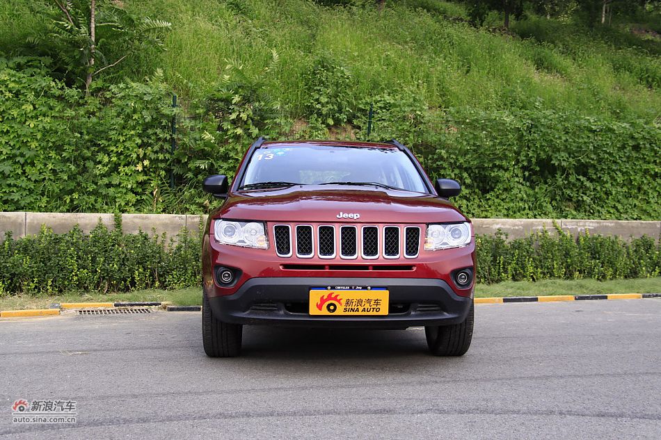 Jeep指南者2.4L CVT豪华版