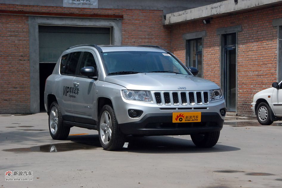 2011款Jeep指南者豪华导航版