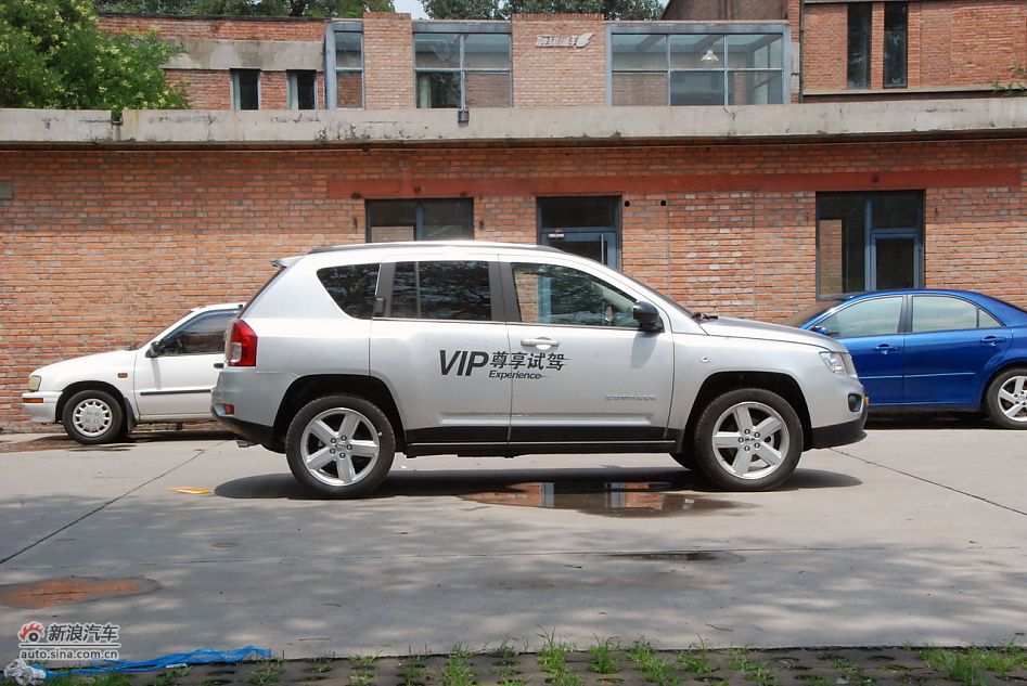 2011款Jeep指南者豪华导航版