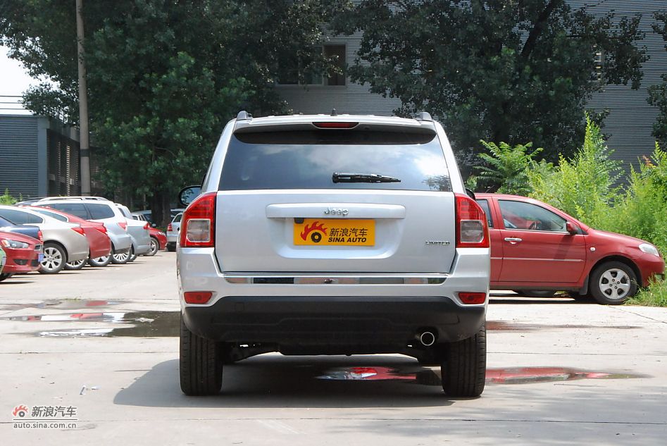 2011款Jeep指南者豪华导航版