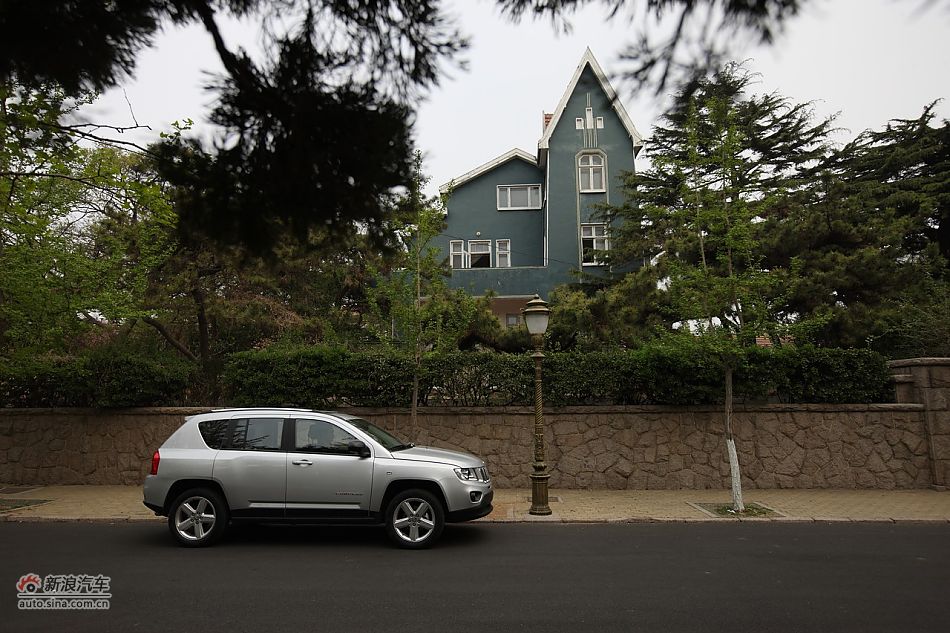 2011款Jeep指南者