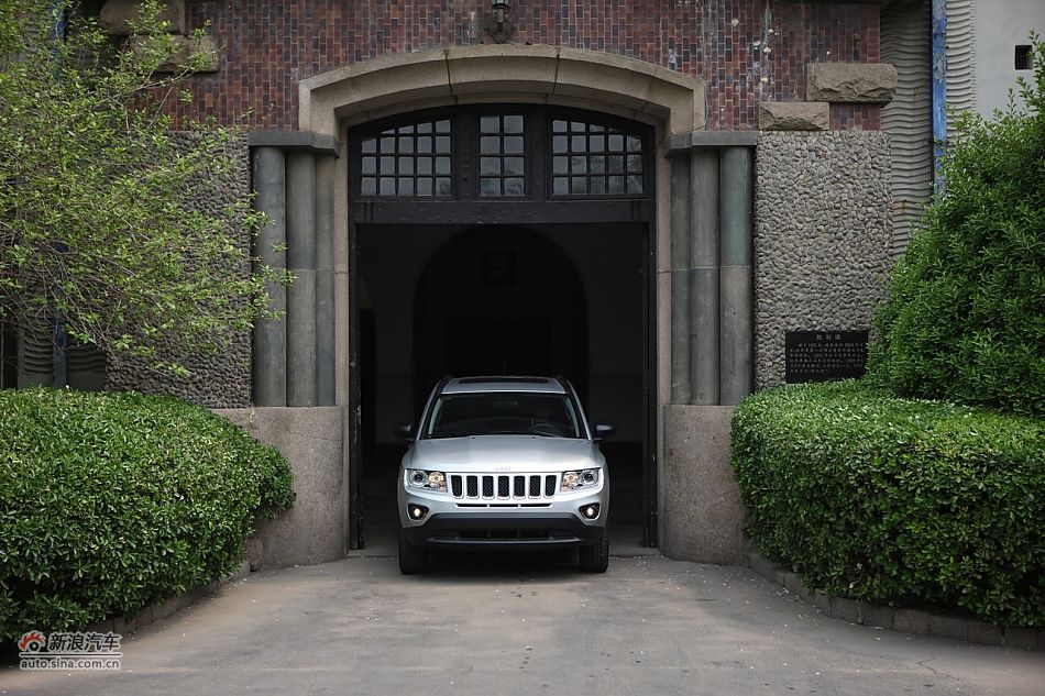 2011款Jeep指南者