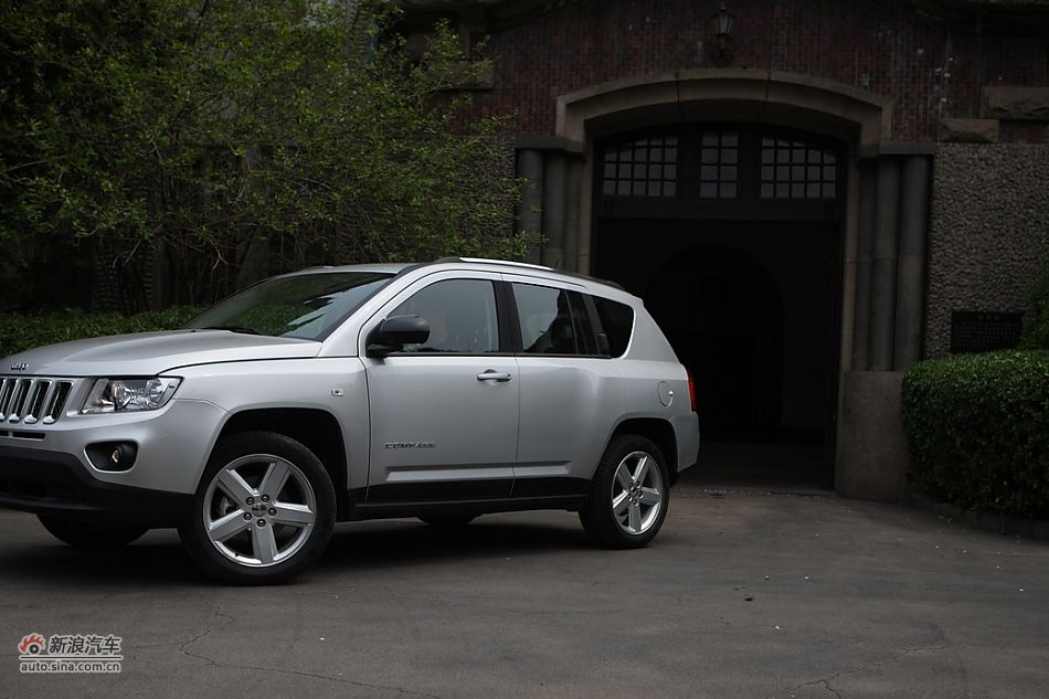 2011款Jeep指南者